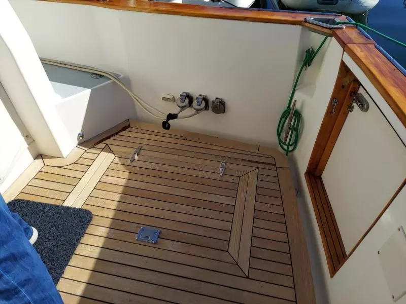 1994 Cape Dory Explorer