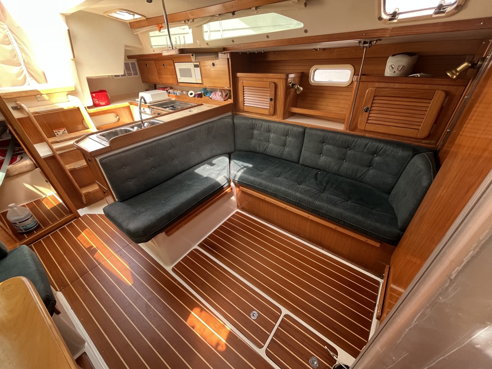 Gypsy Wagon 36ft Catalina Yacht For Sale