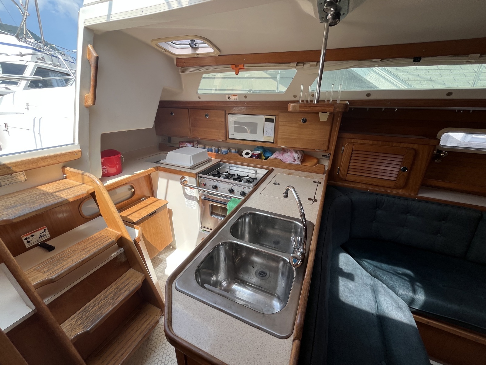 Gypsy Wagon 36ft Catalina Yacht For Sale