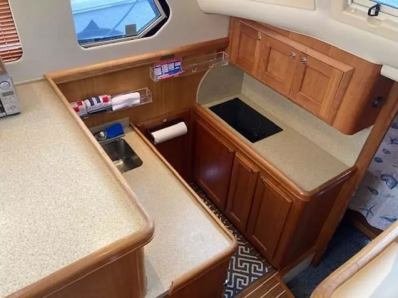 2007 Mainship Hardtop Trawler