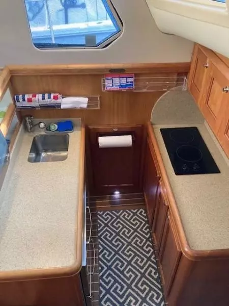 2007 Mainship Hardtop Trawler