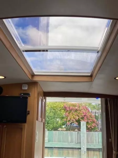 skylight (non opening)