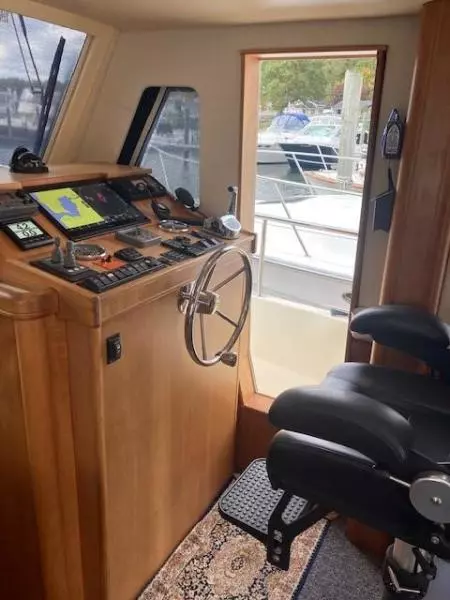 2007 Mainship Hardtop Trawler