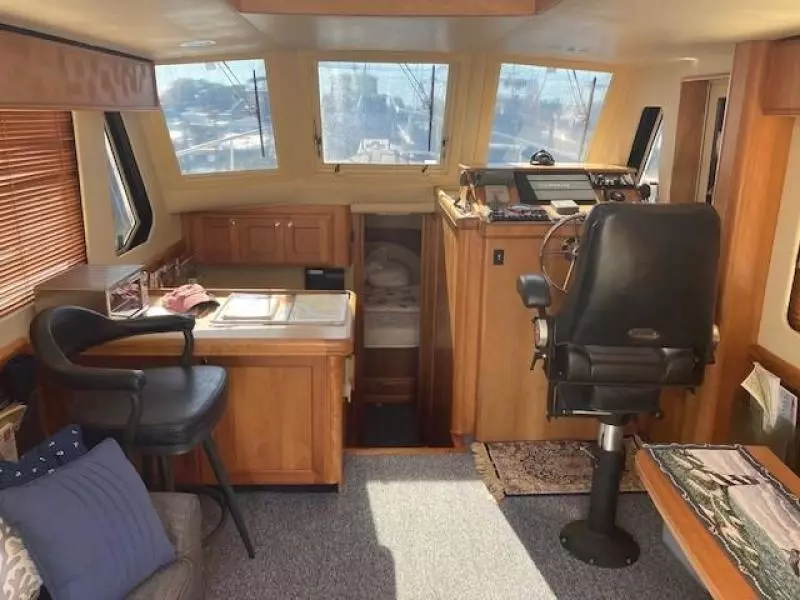 2007 Mainship Hardtop Trawler