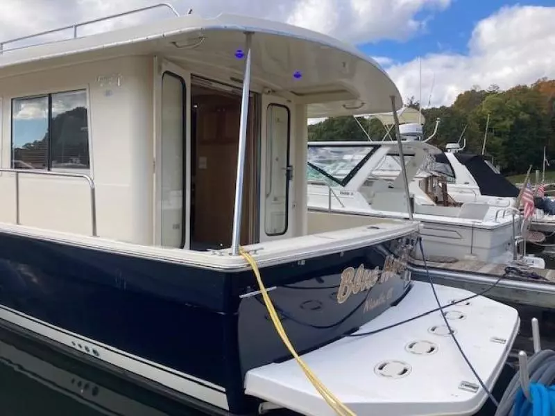2007 Mainship Hardtop Trawler