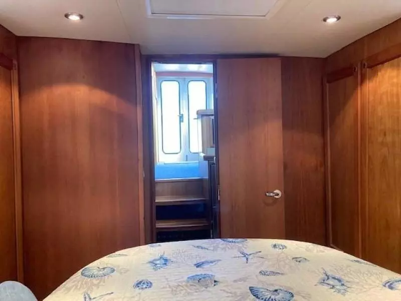 2007 Mainship Hardtop Trawler