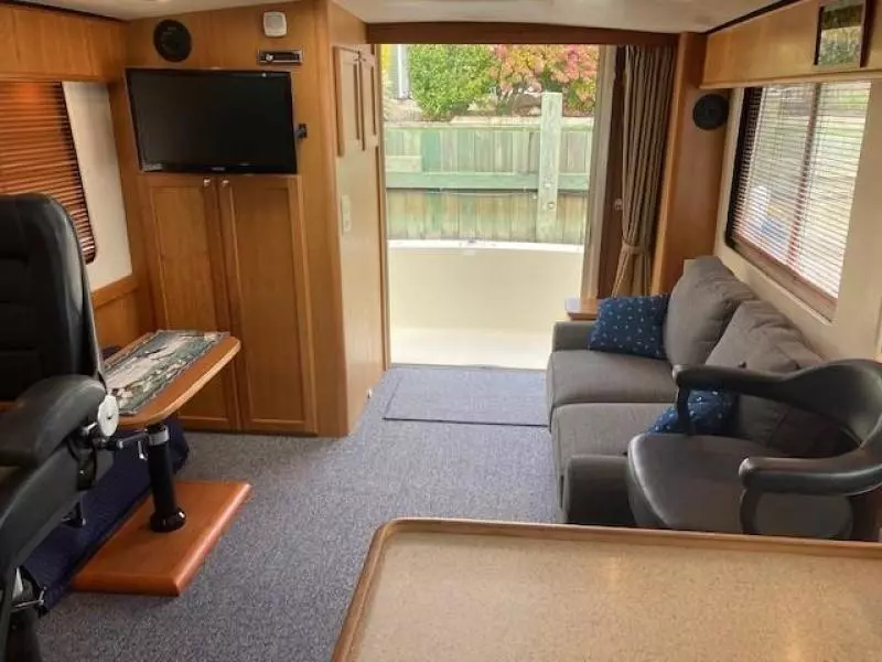 2007 Mainship Hardtop Trawler