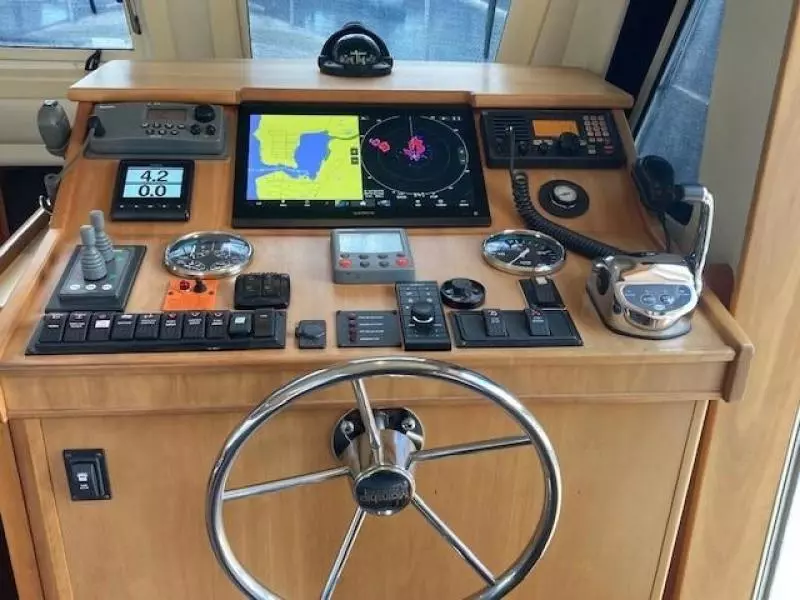2007 Mainship Hardtop Trawler