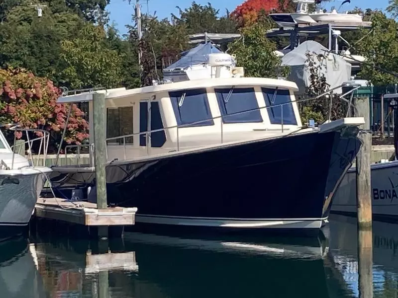 2007 Mainship Hardtop Trawler