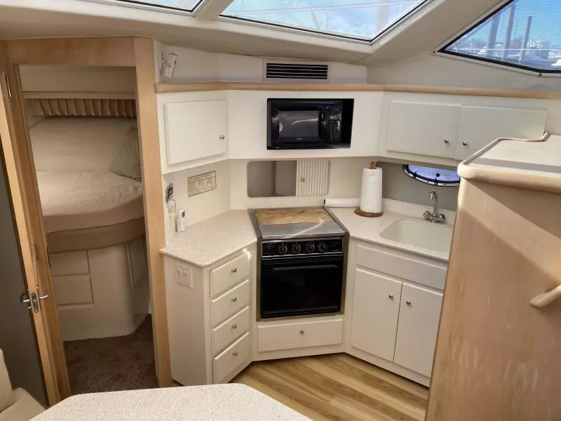 1998 Carver 405 Motor Yacht