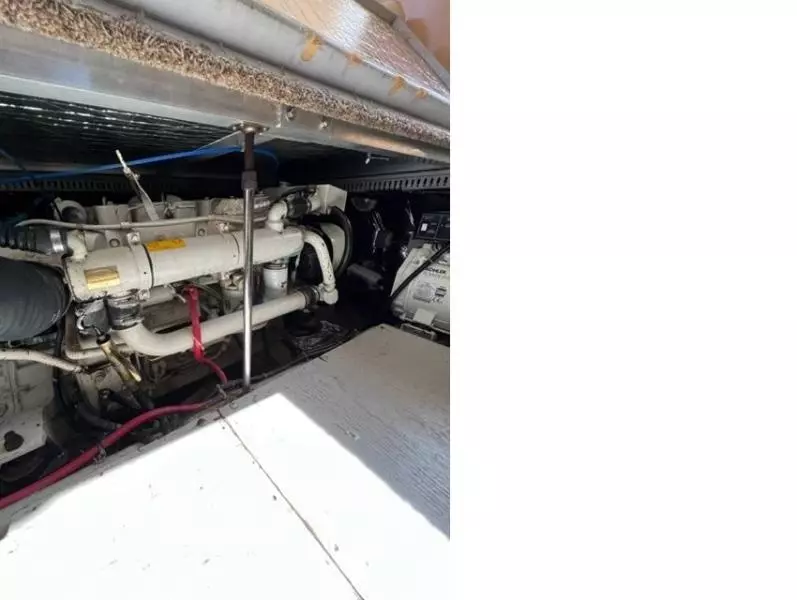 1998 Carver 405 Motor Yacht