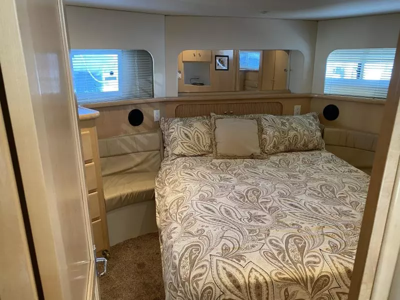 1998 Carver 405 Motor Yacht