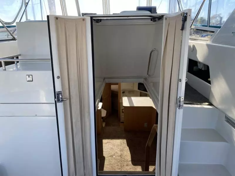 1998 Carver 405 Motor Yacht