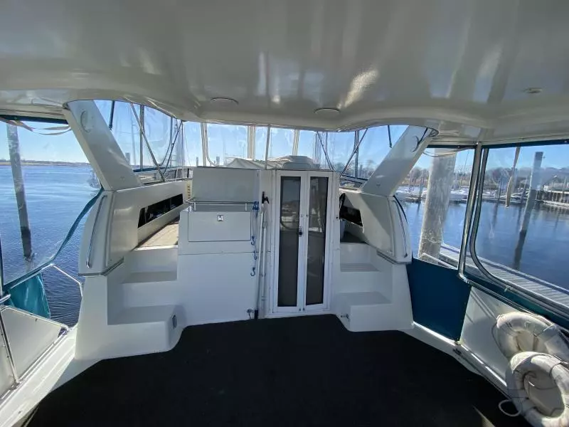 1998 Carver 405 Motor Yacht