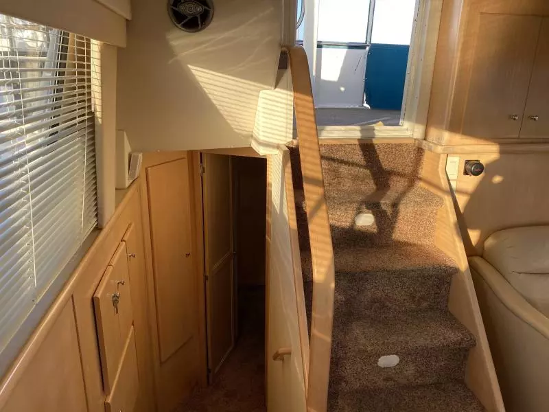 1998 Carver 405 Motor Yacht