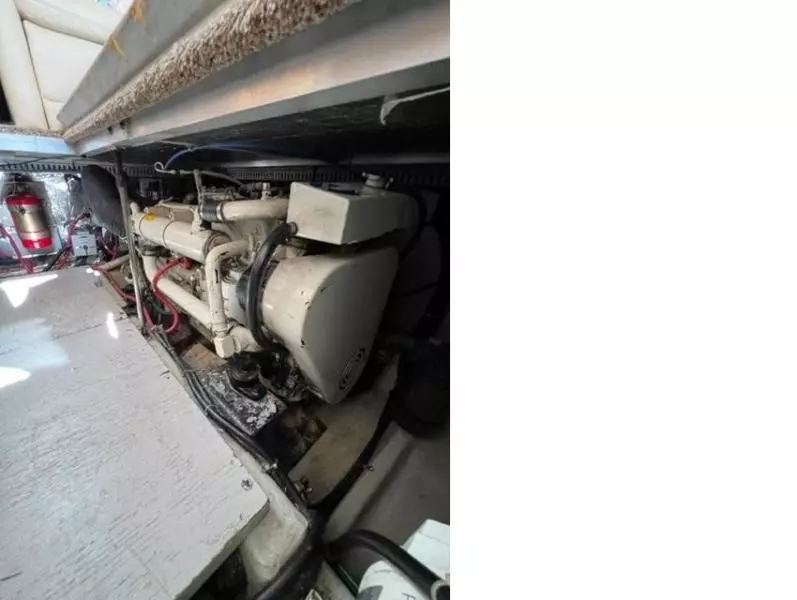 1998 Carver 405 Motor Yacht