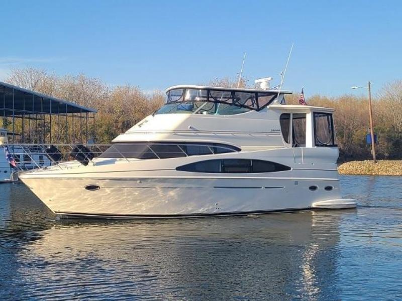 46' Carver port forward profile1
