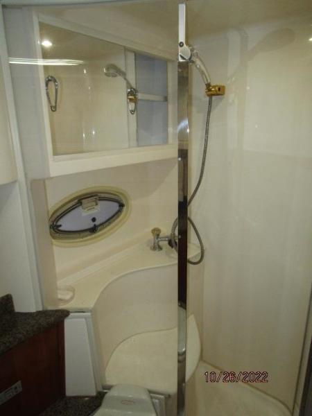 46' Carver master stateroom shower