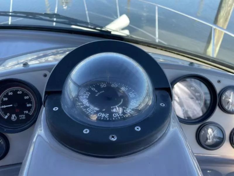 1997 Carver 350 Mariner