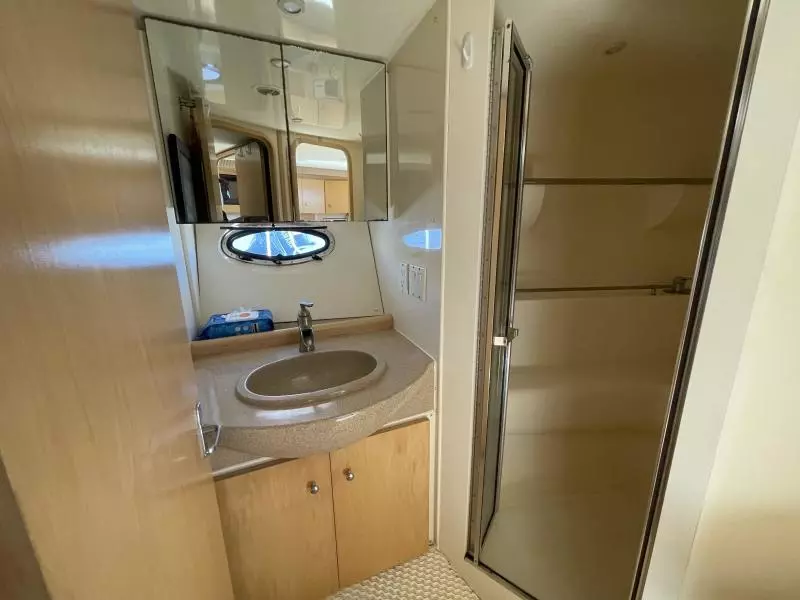 1997 Carver 350 Mariner