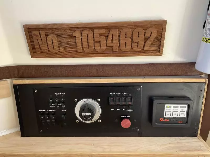 1997 Carver 350 Mariner