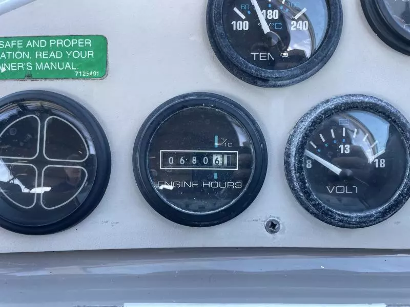 1997 Carver 350 Mariner