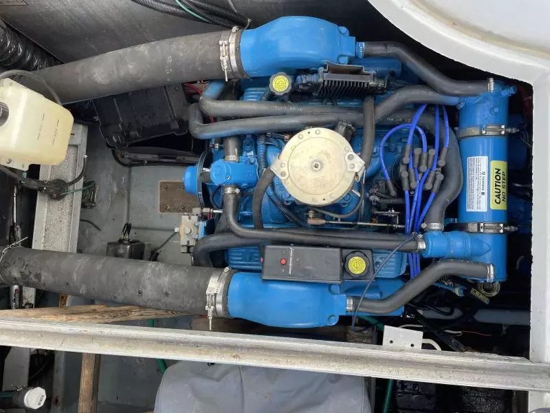 1997 Carver 350 Mariner