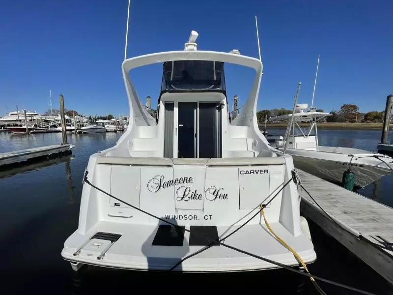 1997 Carver 350 Mariner