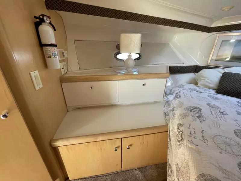1997 Carver 350 Mariner