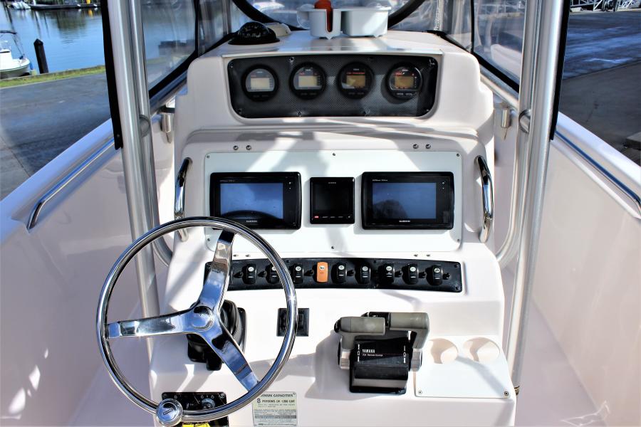 2004 Grady-White Advance 257
