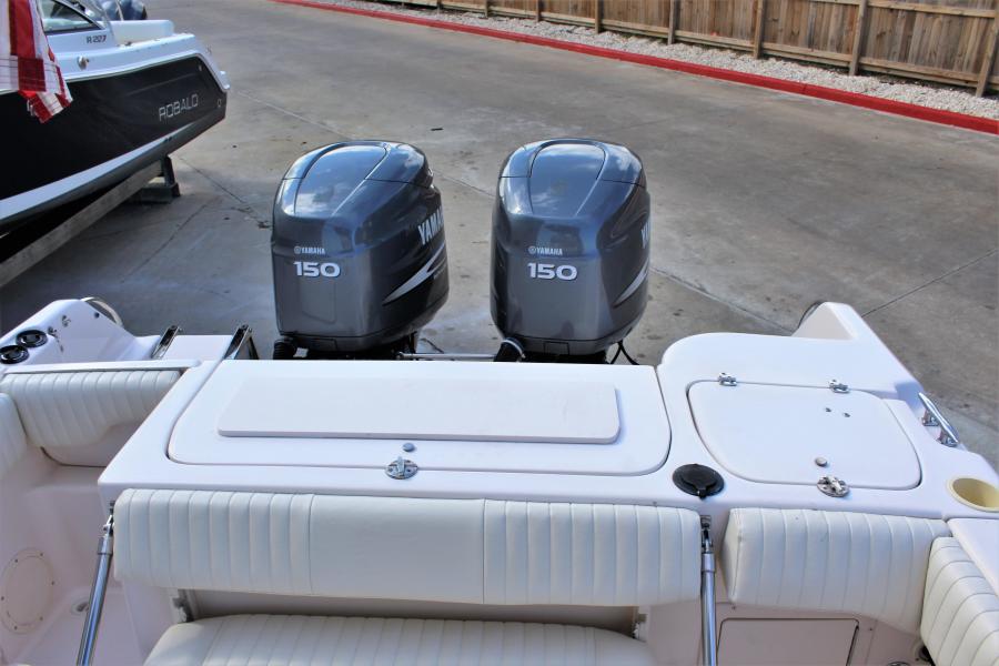 2004 Grady-White Advance 257