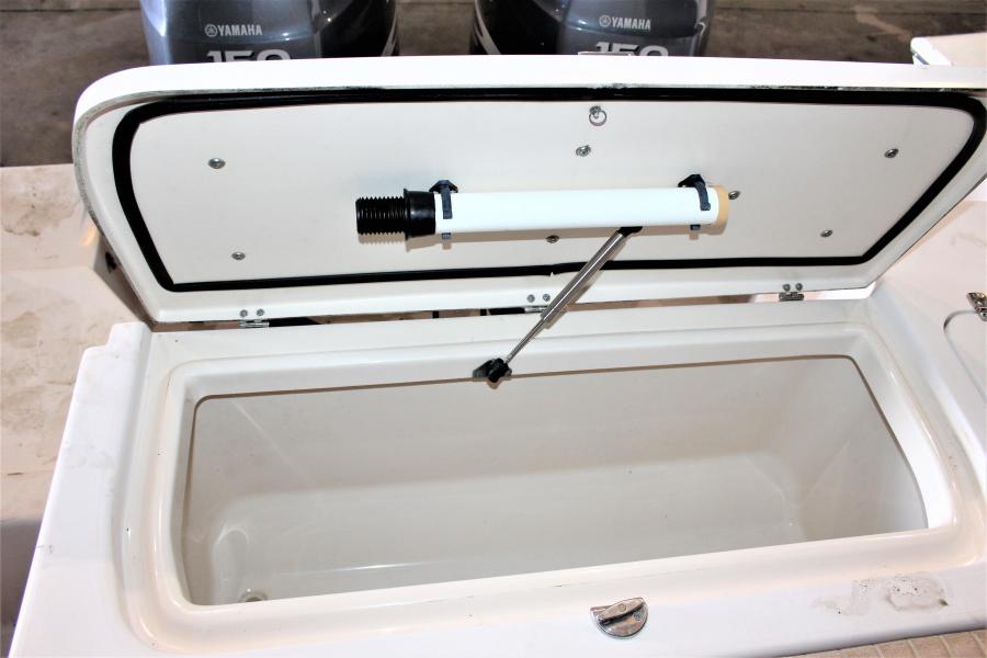 2004 Grady-White Advance 257