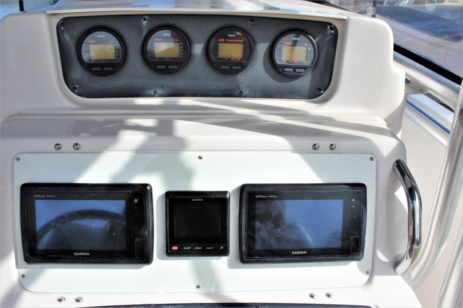 2004 Grady-White Advance 257