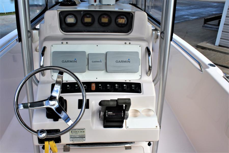 2004 Grady-White Advance 257