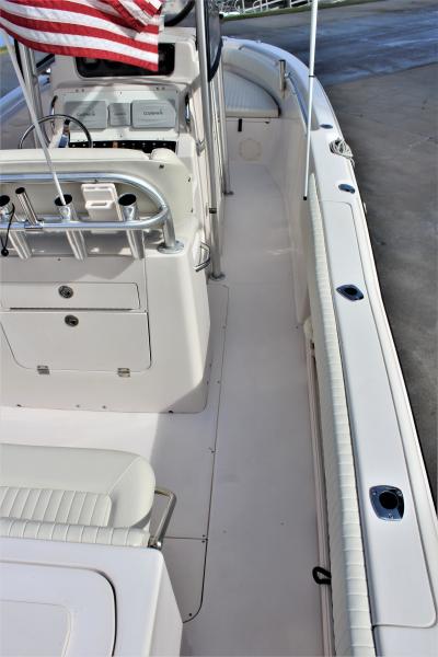 2004 Grady-White Advance 257