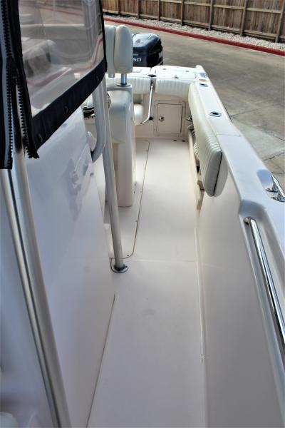 2004 Grady-White Advance 257