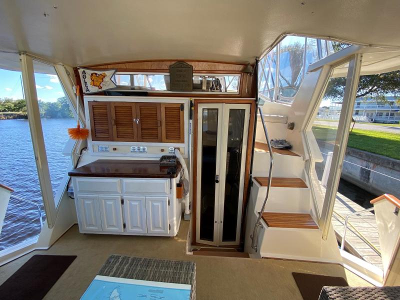 1987 Viking Sundeck