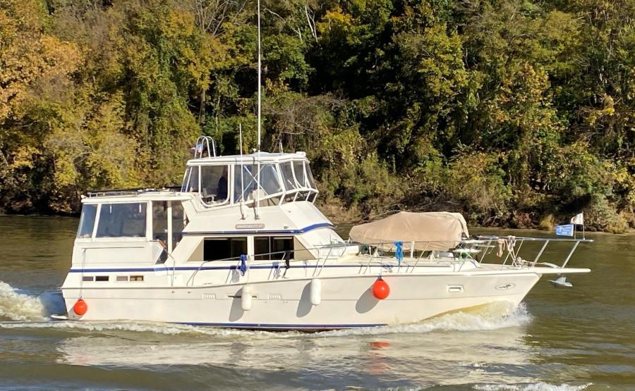 1987 Viking Sundeck
