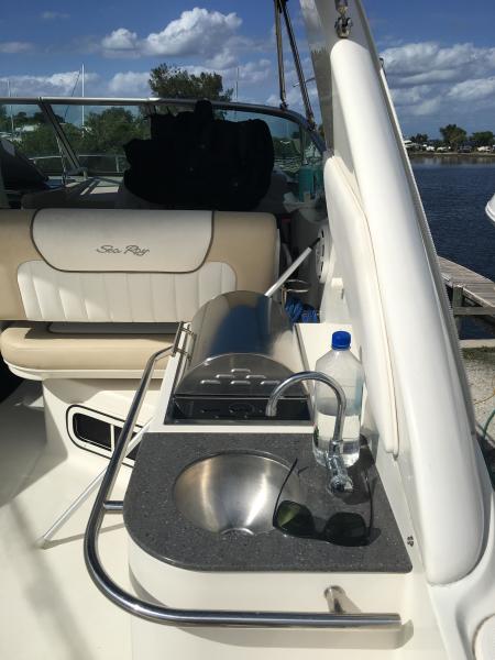 2012 Sea Ray 280 Sundancer - Cockpit Grill
