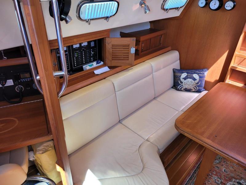 2008 Island Packet 370