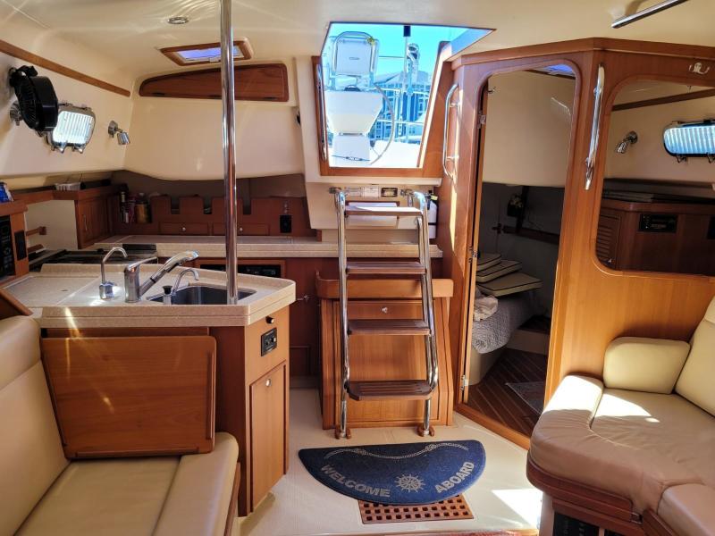 2008 Island Packet 370