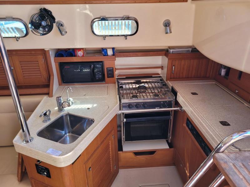 2008 Island Packet 370