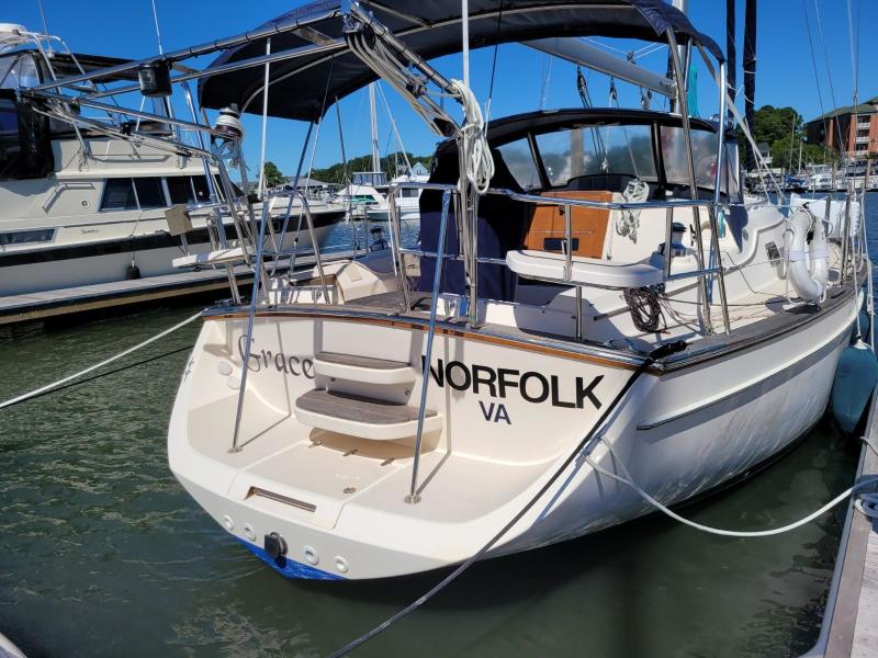 2008 Island Packet 370