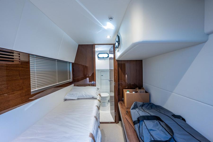 Princess F62 Alice Vesta - Crew Quarters