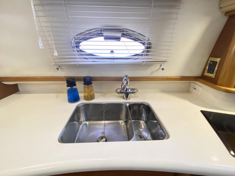 2003 Sealine T47