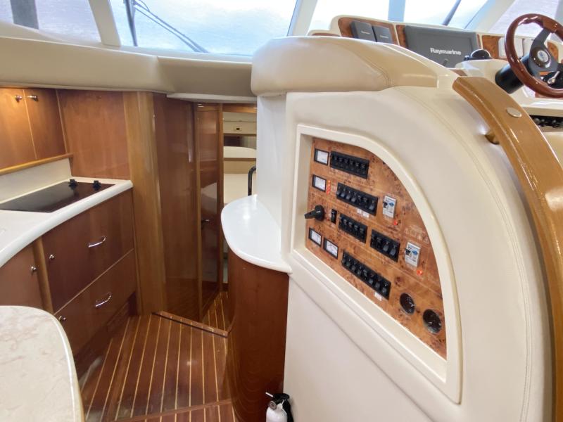 2003 Sealine T47