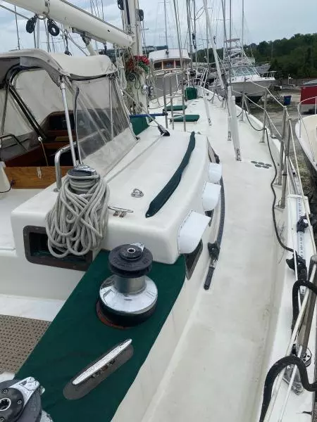 1981 Tayana Flying Dutchman 12