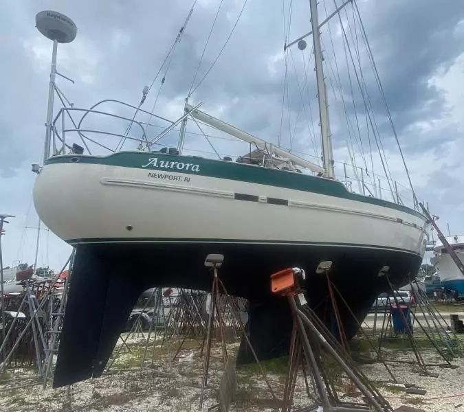 1981 Tayana Flying Dutchman 12