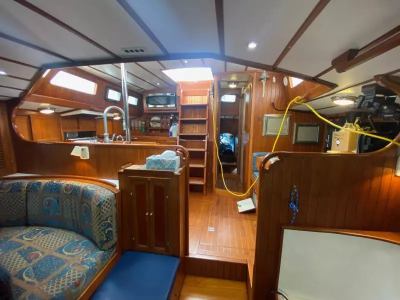 1981 Tayana Flying Dutchman 12