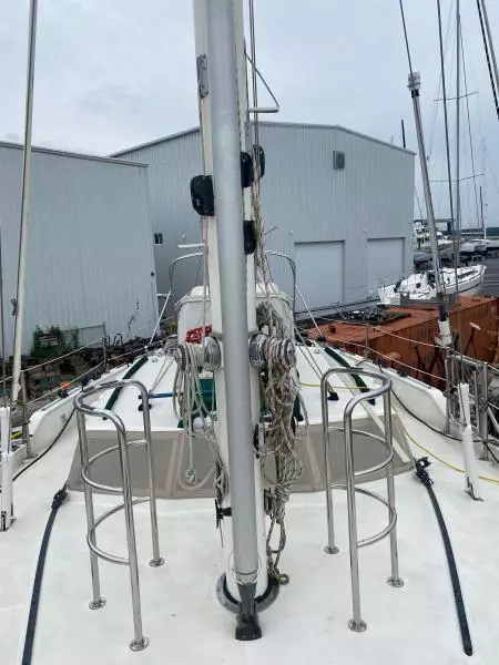 1981 Tayana Flying Dutchman 12